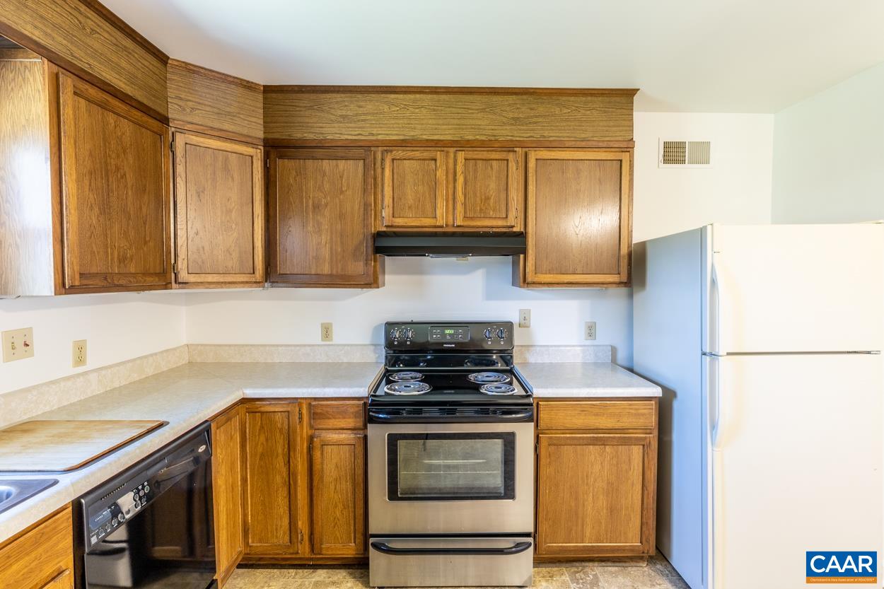 506 WESTMORELAND CT