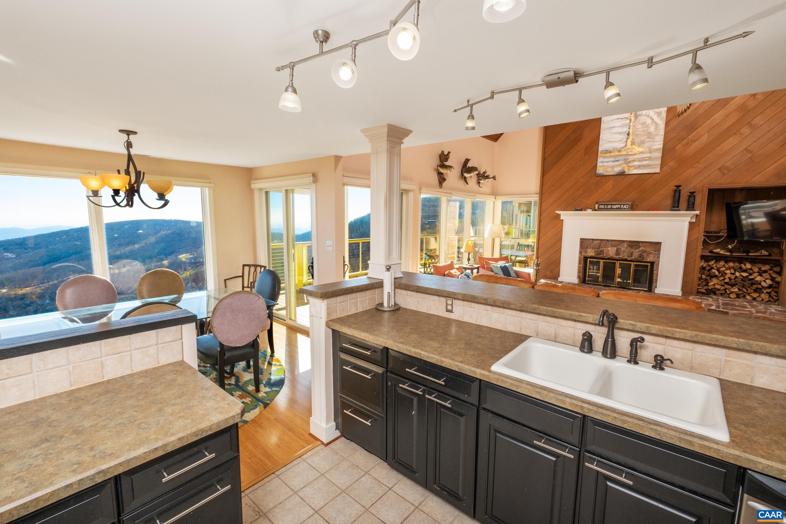 1615 OVERLOOK CONDOS Unit: 1615