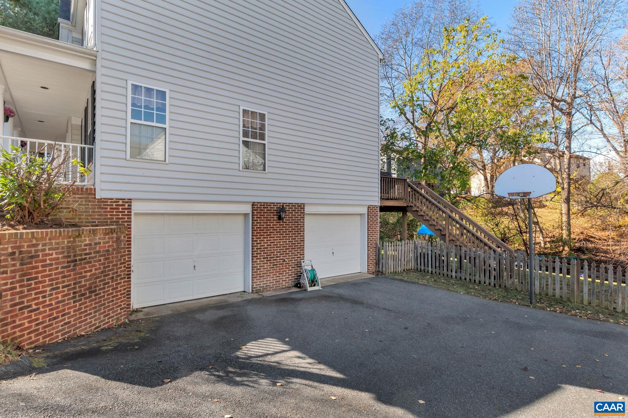 1642 OLD BROOK RD