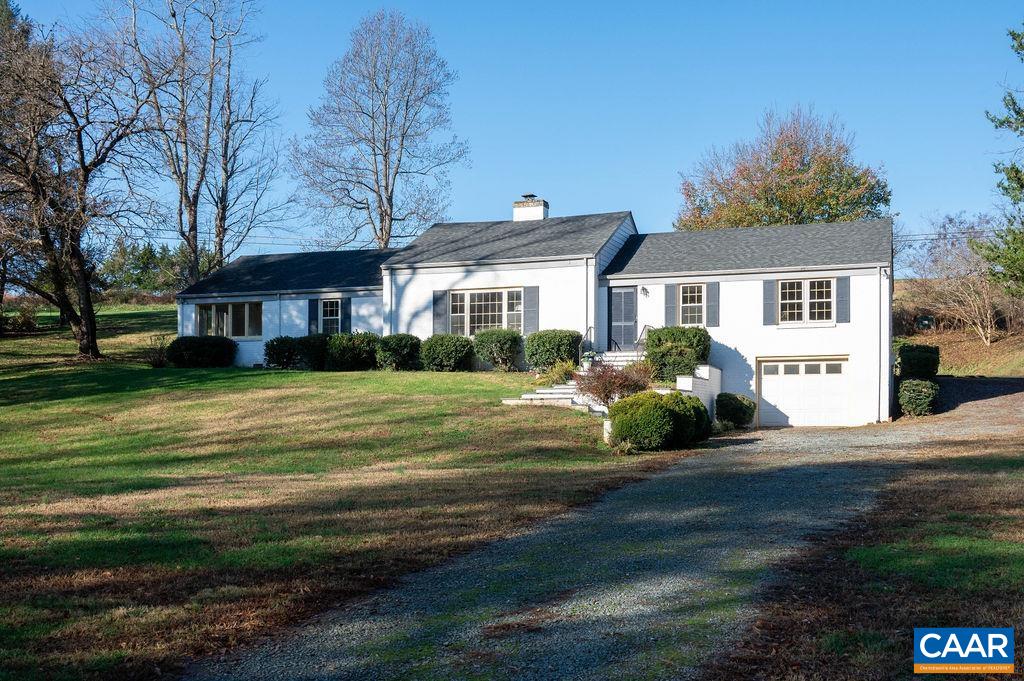 36 CANTERBURY RD
