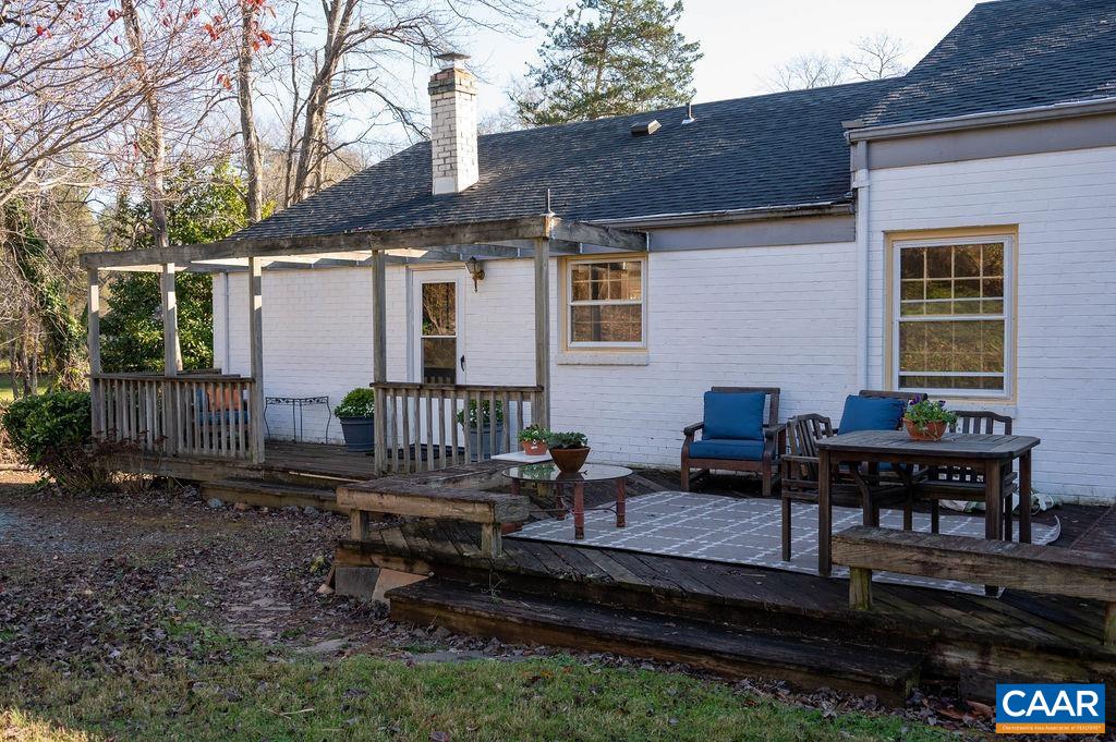 36 CANTERBURY RD