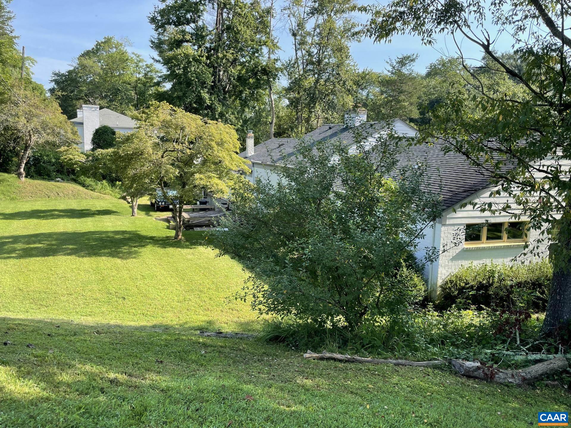 36 CANTERBURY RD