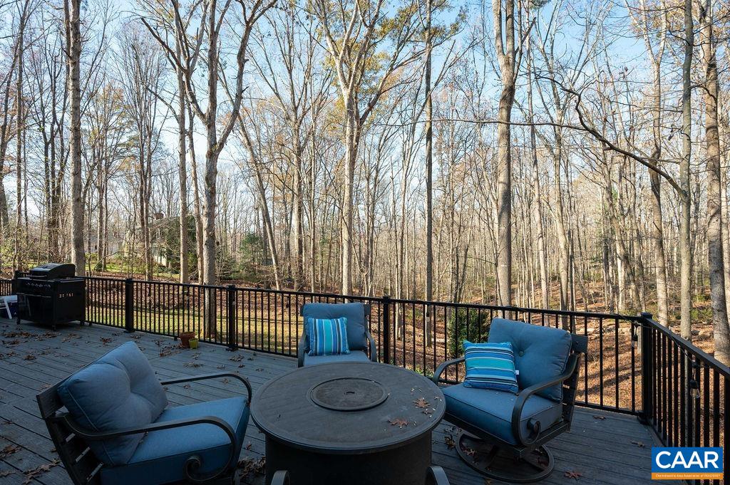 2584 CARDINAL RIDGE RD