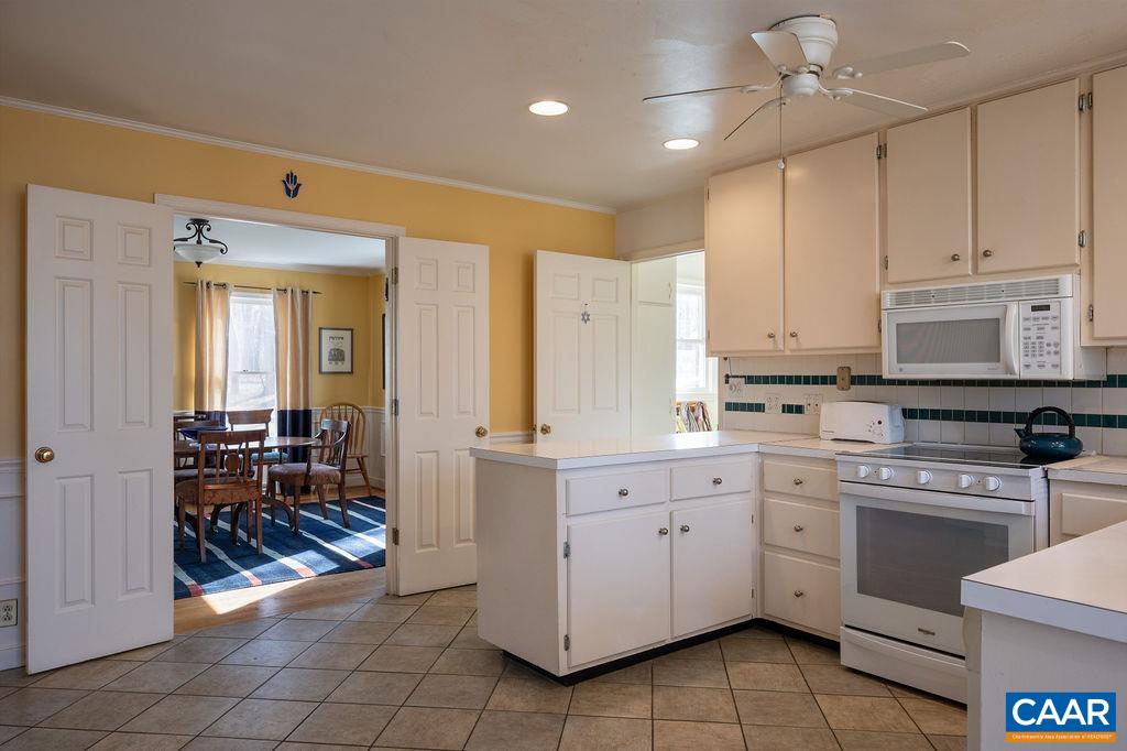2584 CARDINAL RIDGE RD
