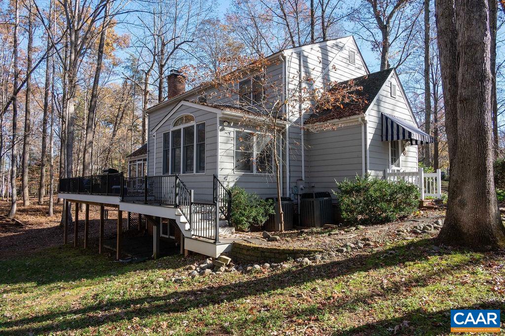 2584 CARDINAL RIDGE RD