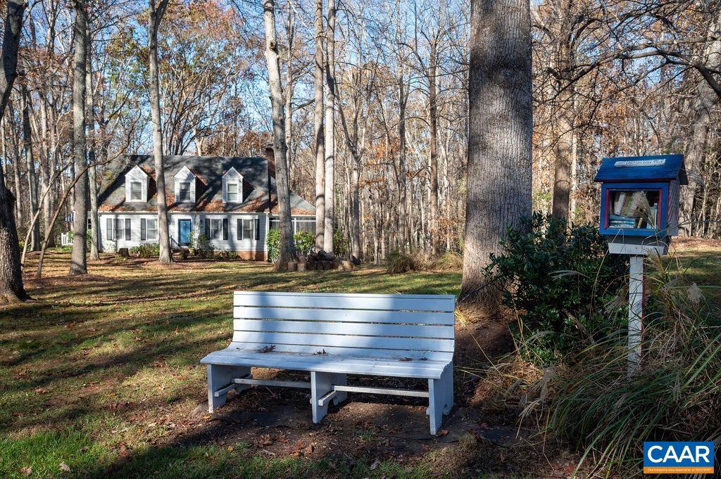 2584 CARDINAL RIDGE RD