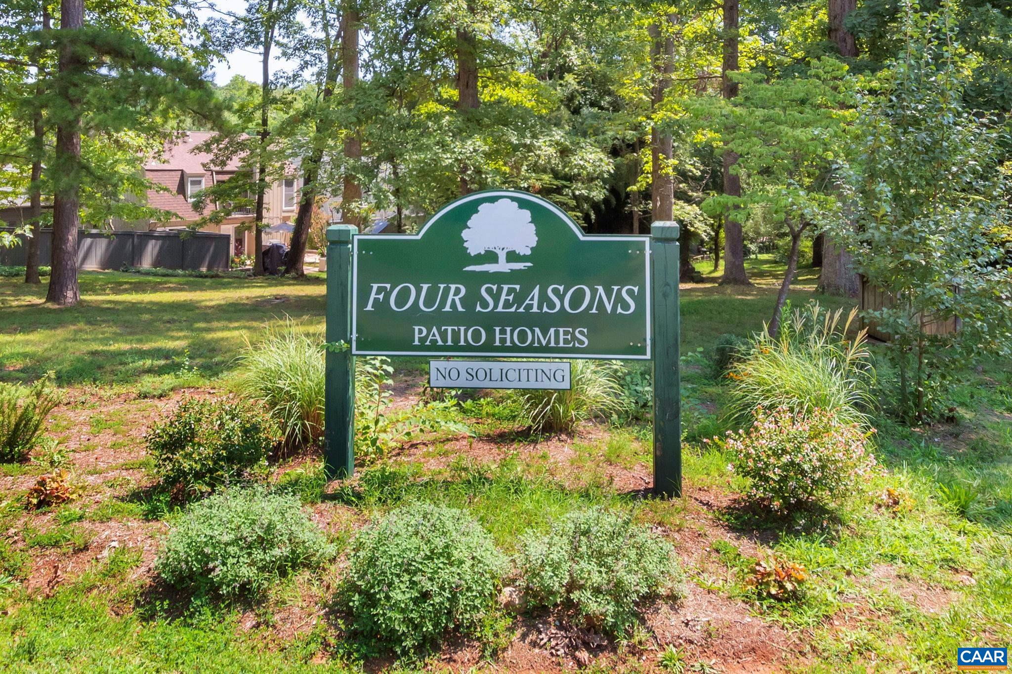 48 WOODLAKE DR