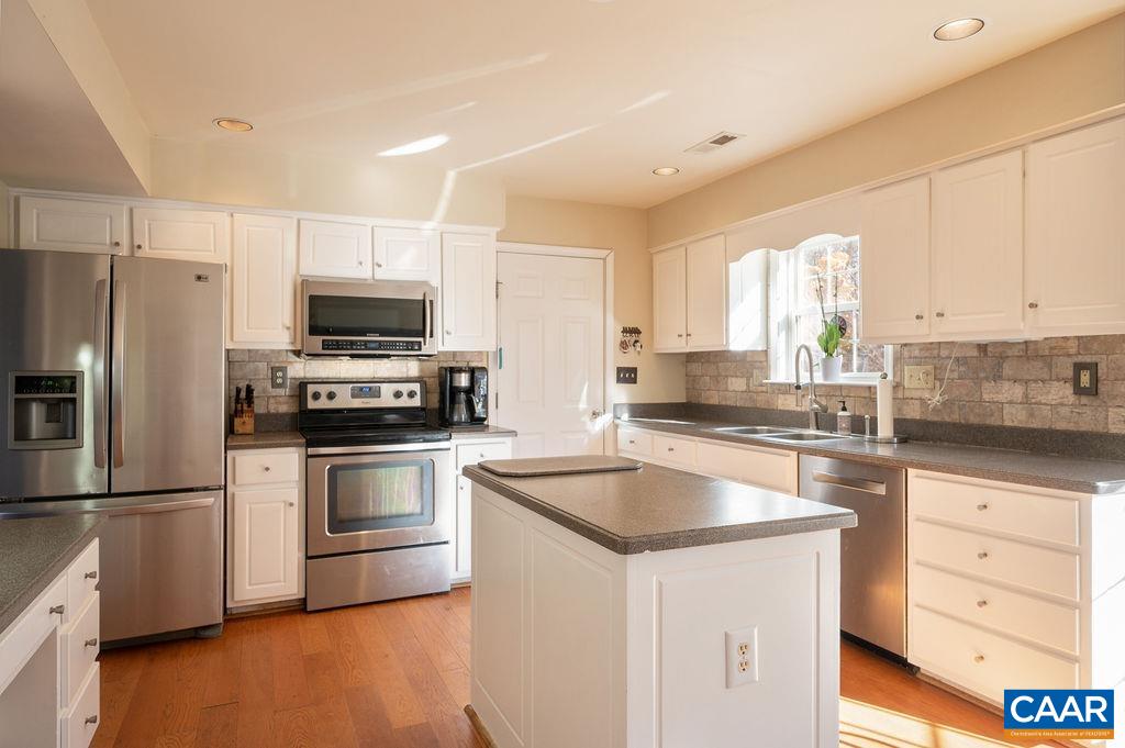 5408 CORY CT