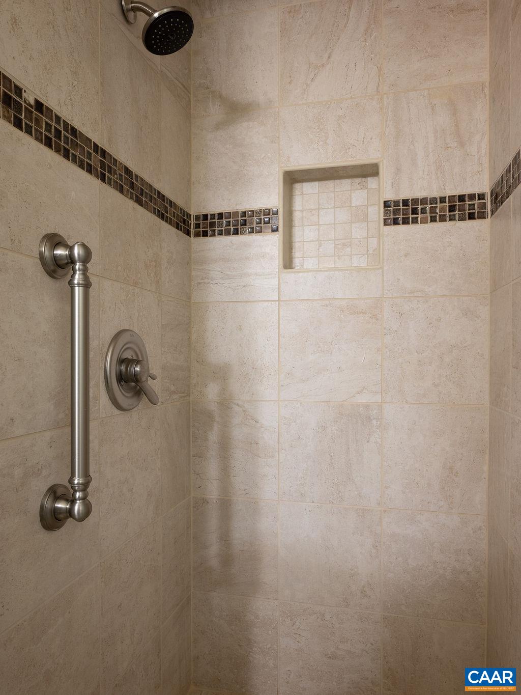 205 E JEFFERSON ST Unit: 3