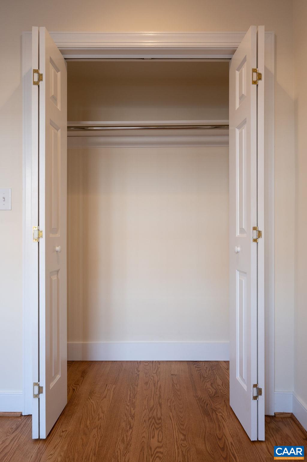 205 E JEFFERSON ST Unit: 3