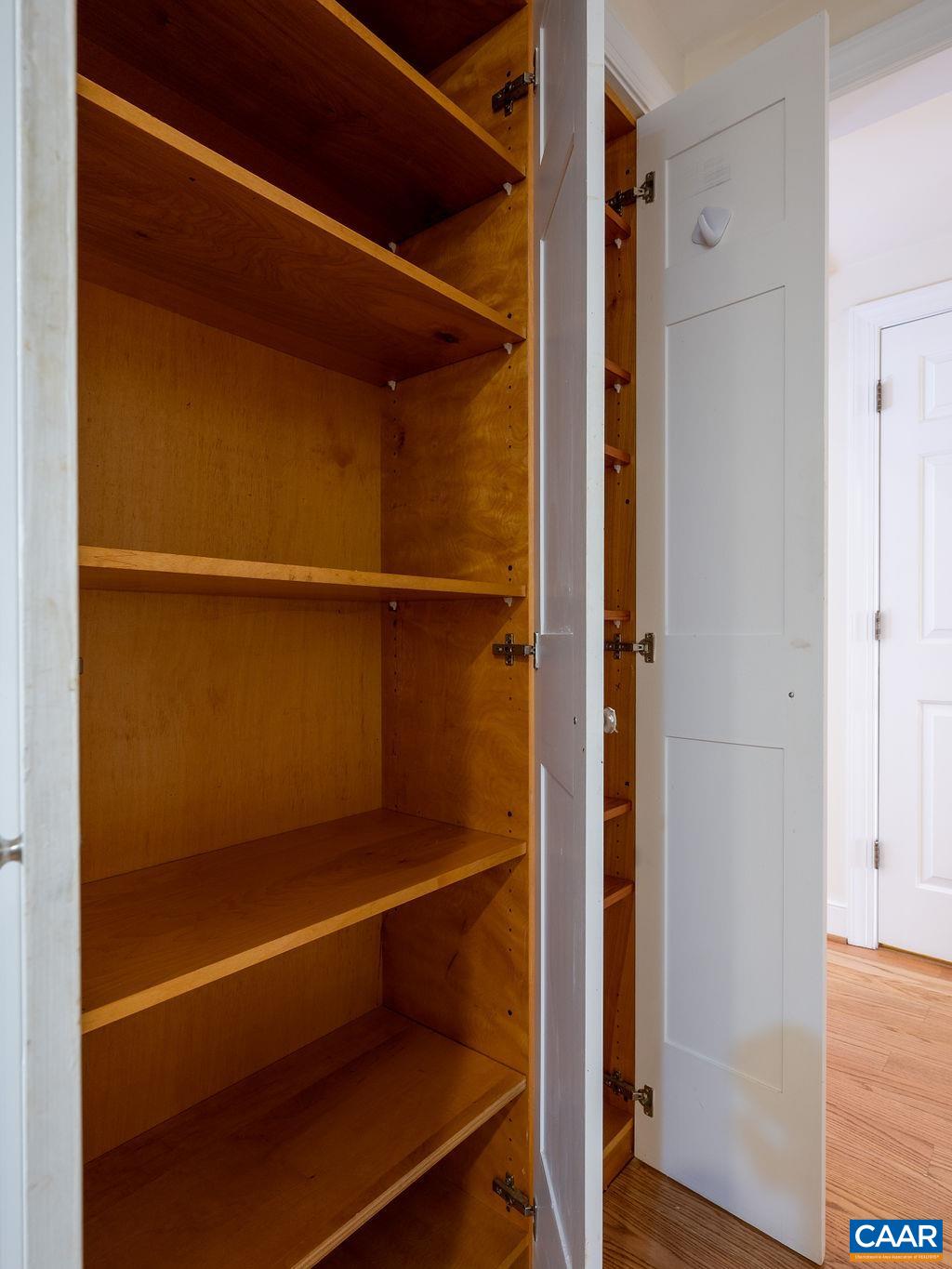 205 E JEFFERSON ST Unit: 3