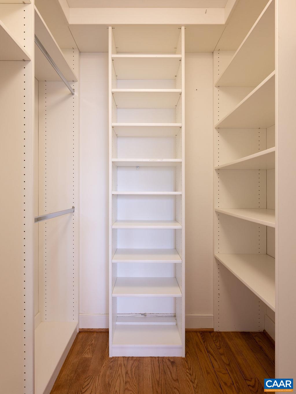 205 E JEFFERSON ST Unit: 3
