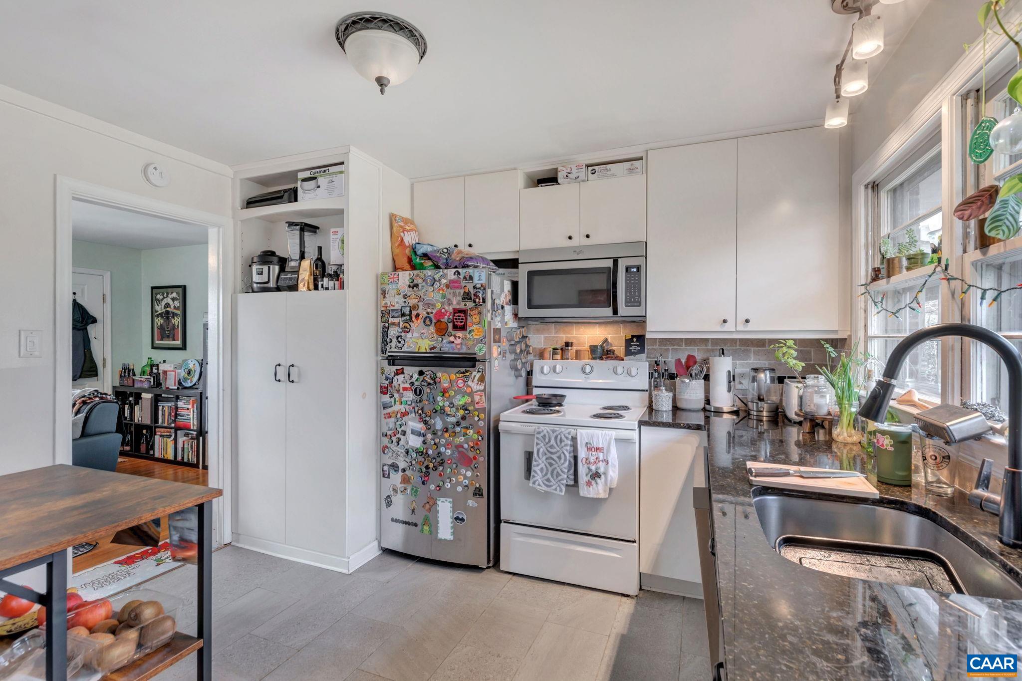 122 WESTERLY AVE