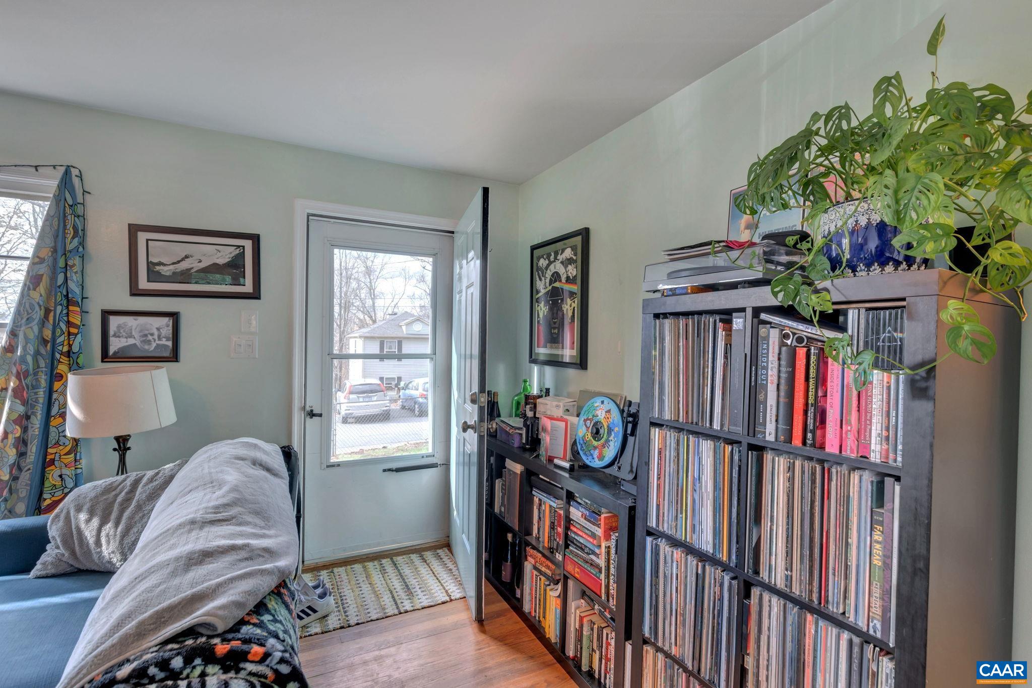 122 WESTERLY AVE