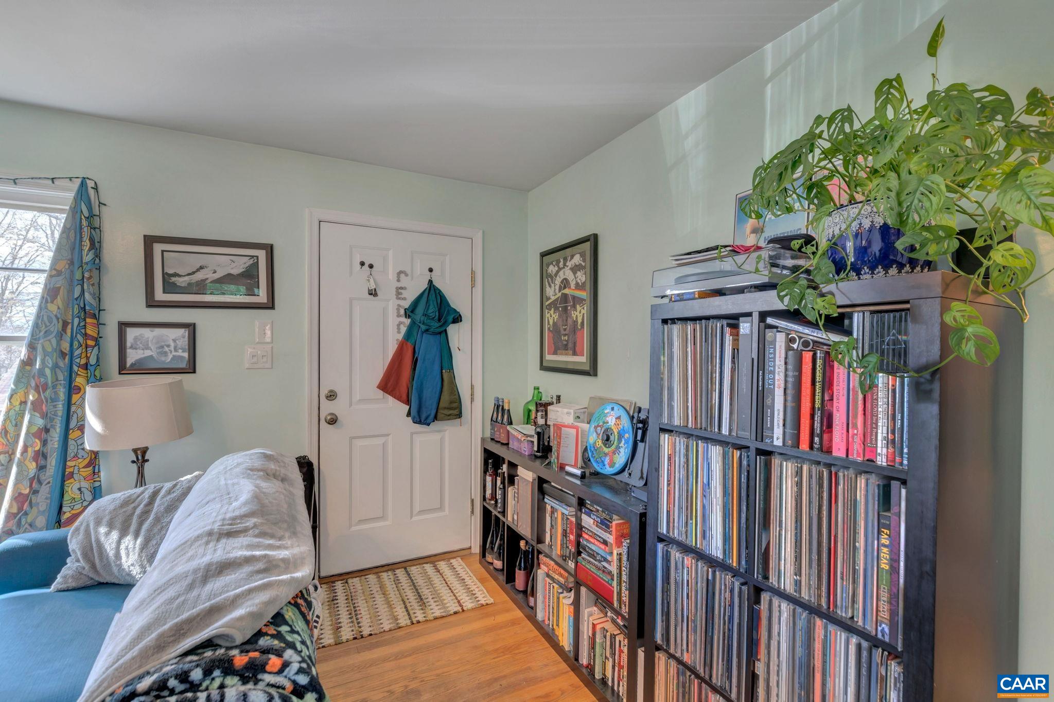 122 WESTERLY AVE