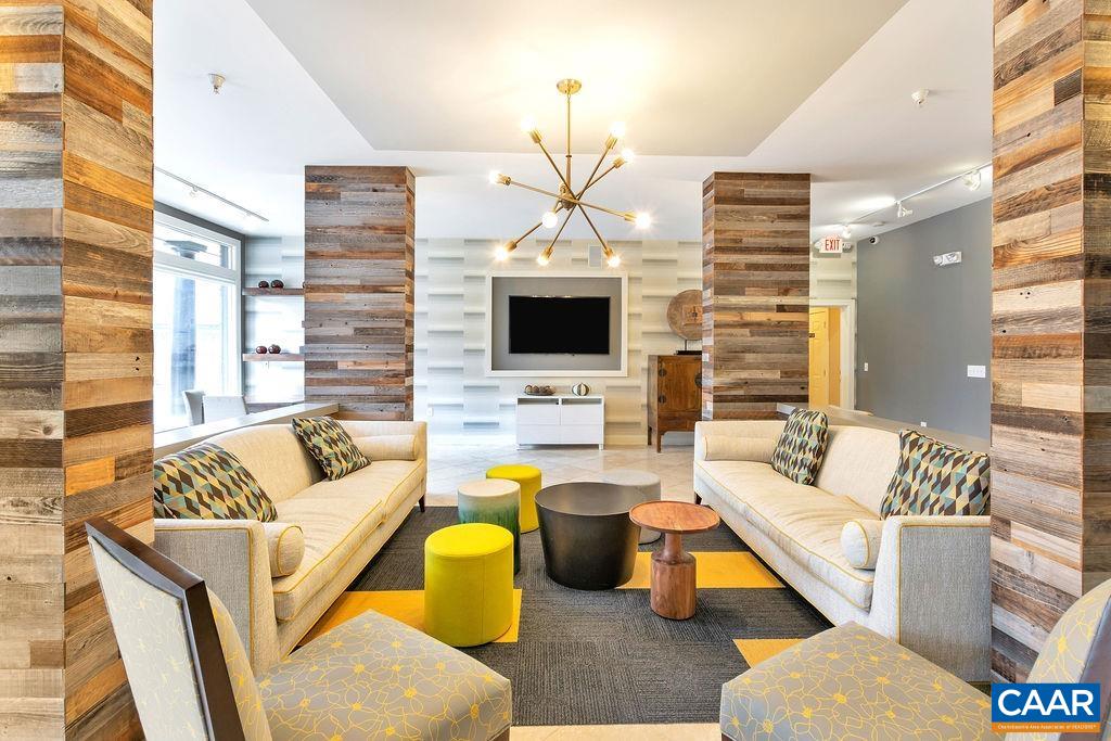 765 WALKER SQ Unit: 2D
