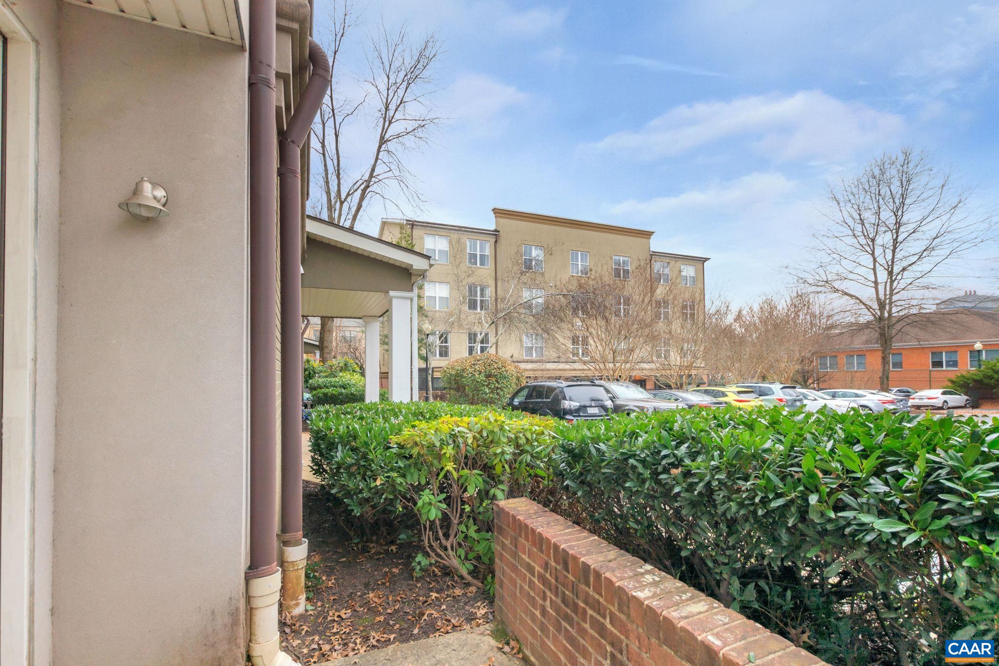 765 WALKER SQ Unit: 2D