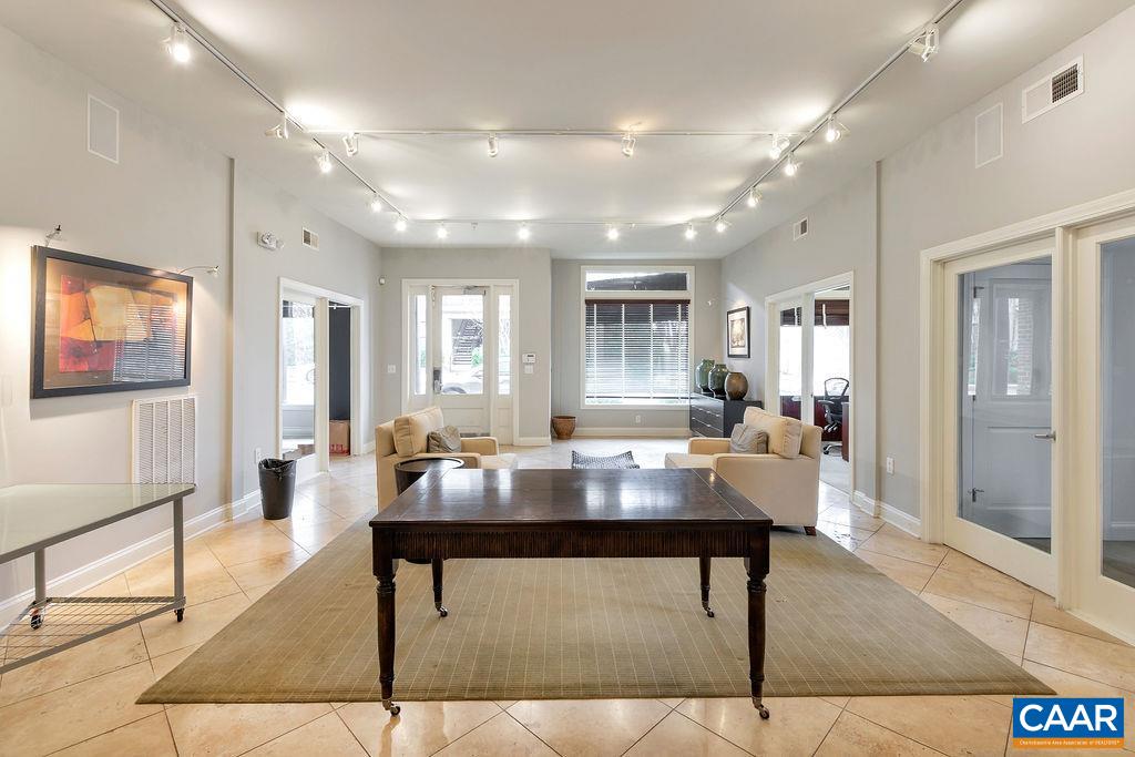 765 WALKER SQ Unit: 2D