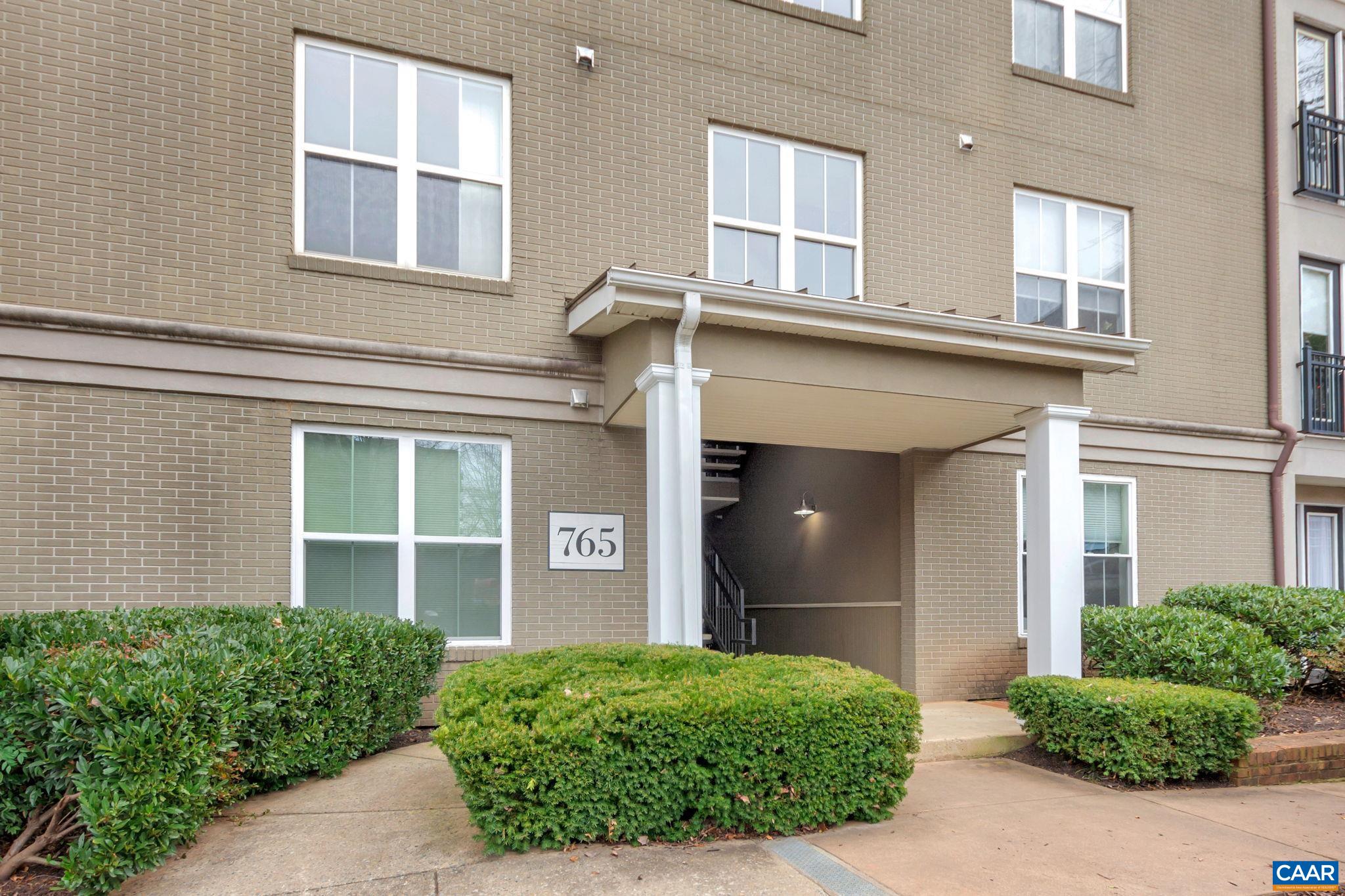 765 WALKER SQ Unit: 2D