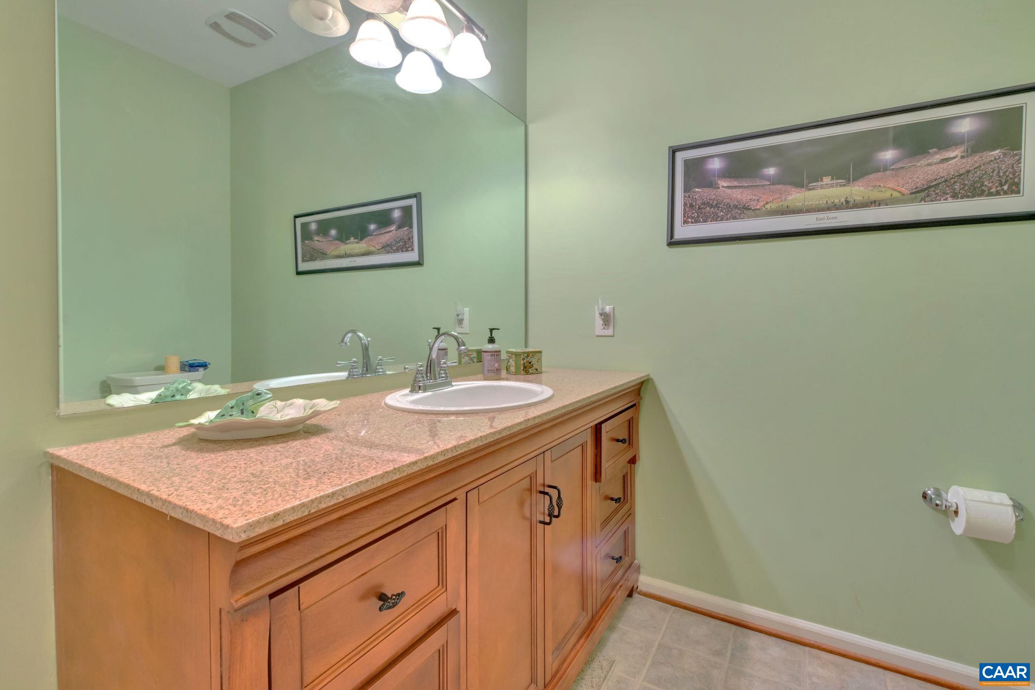765 WALKER SQ Unit: 2D