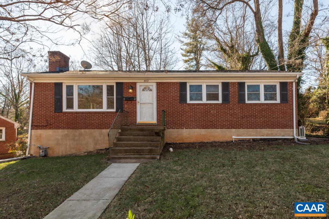 412 MOSELEY DR