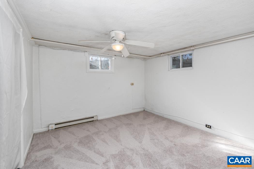 412 MOSELEY DR
