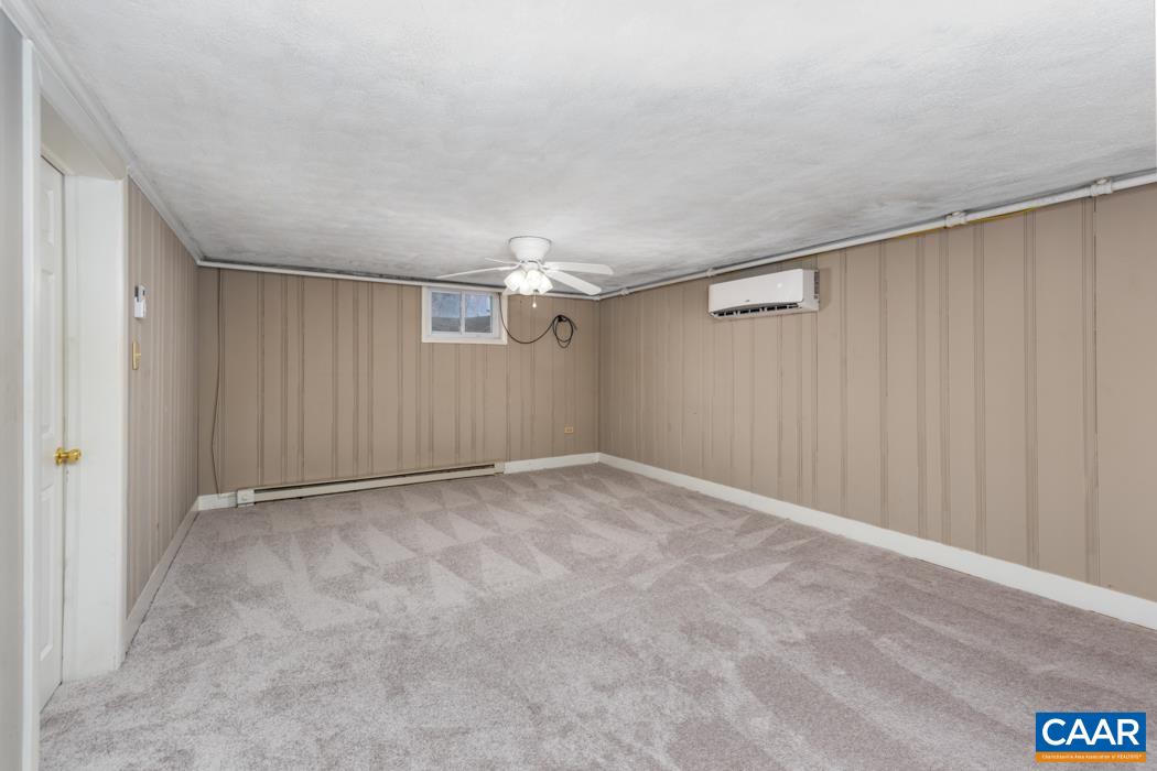 412 MOSELEY DR