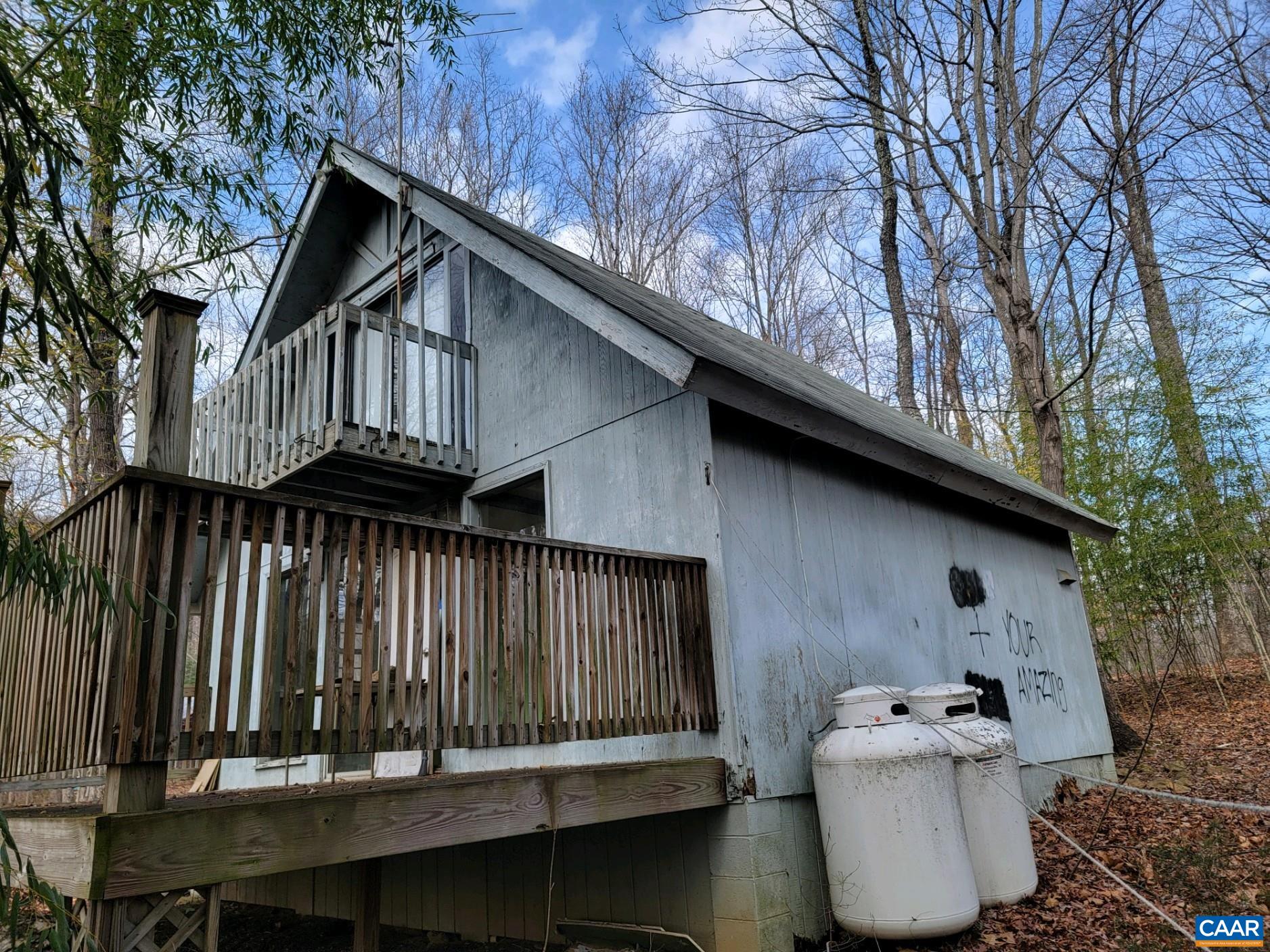 415 PINE HILL DR