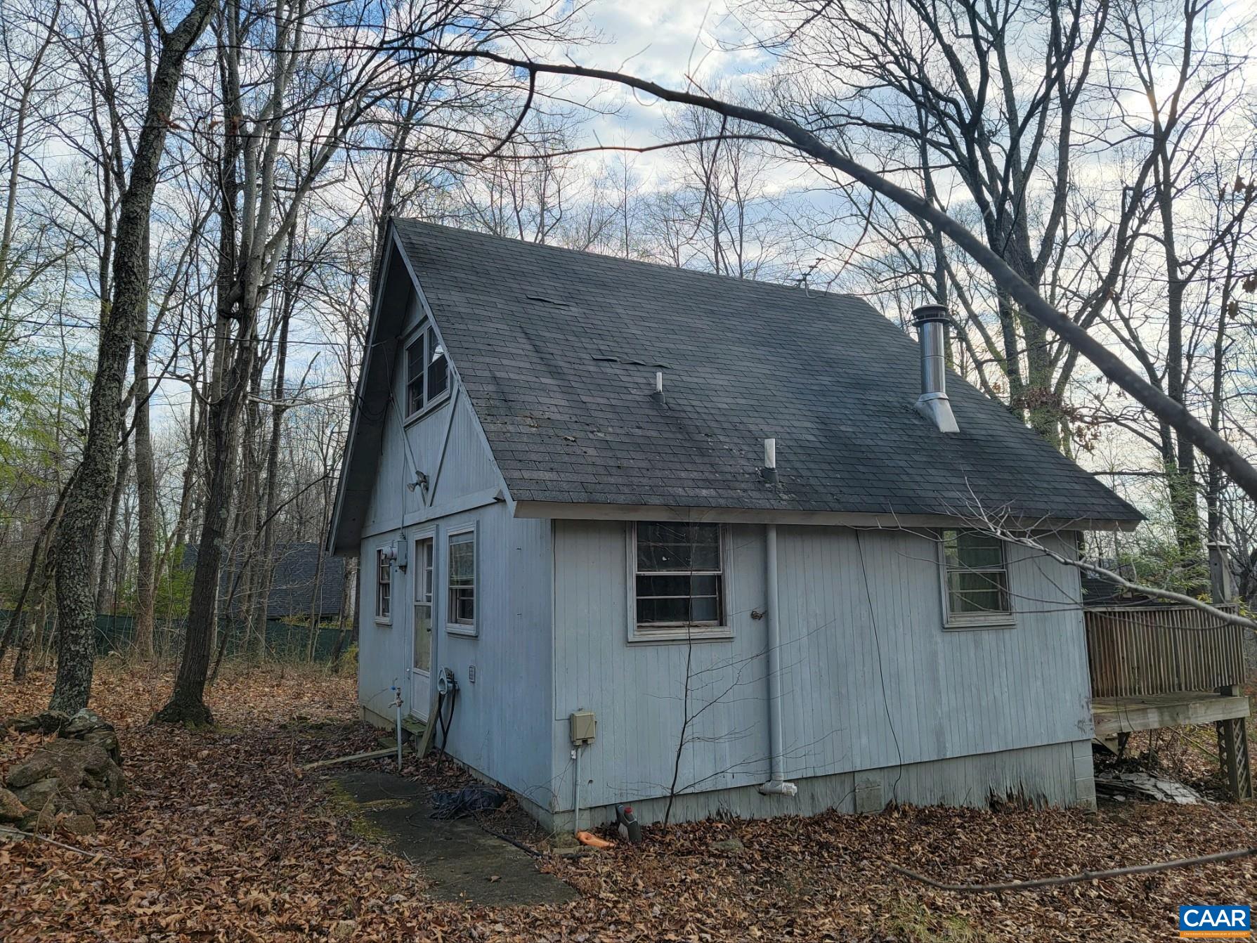 415 PINE HILL DR
