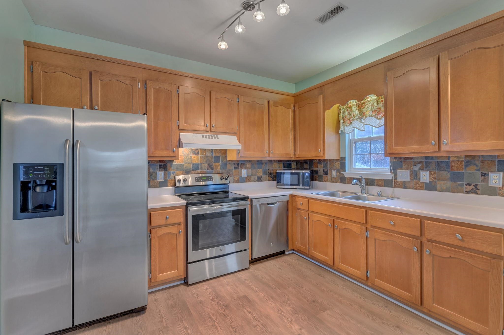 4704 BLUEJAY WAY