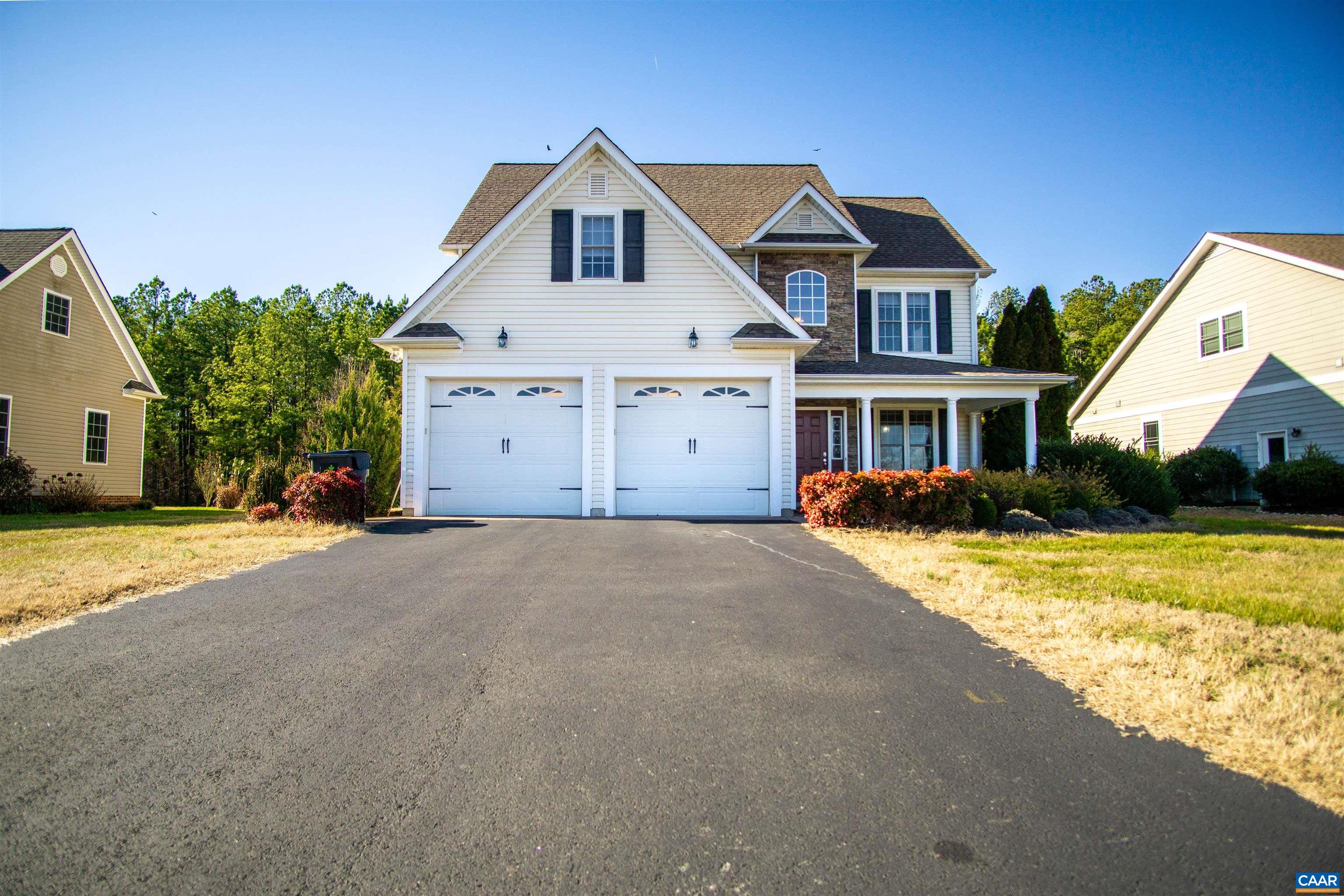 244 GLEN CIR