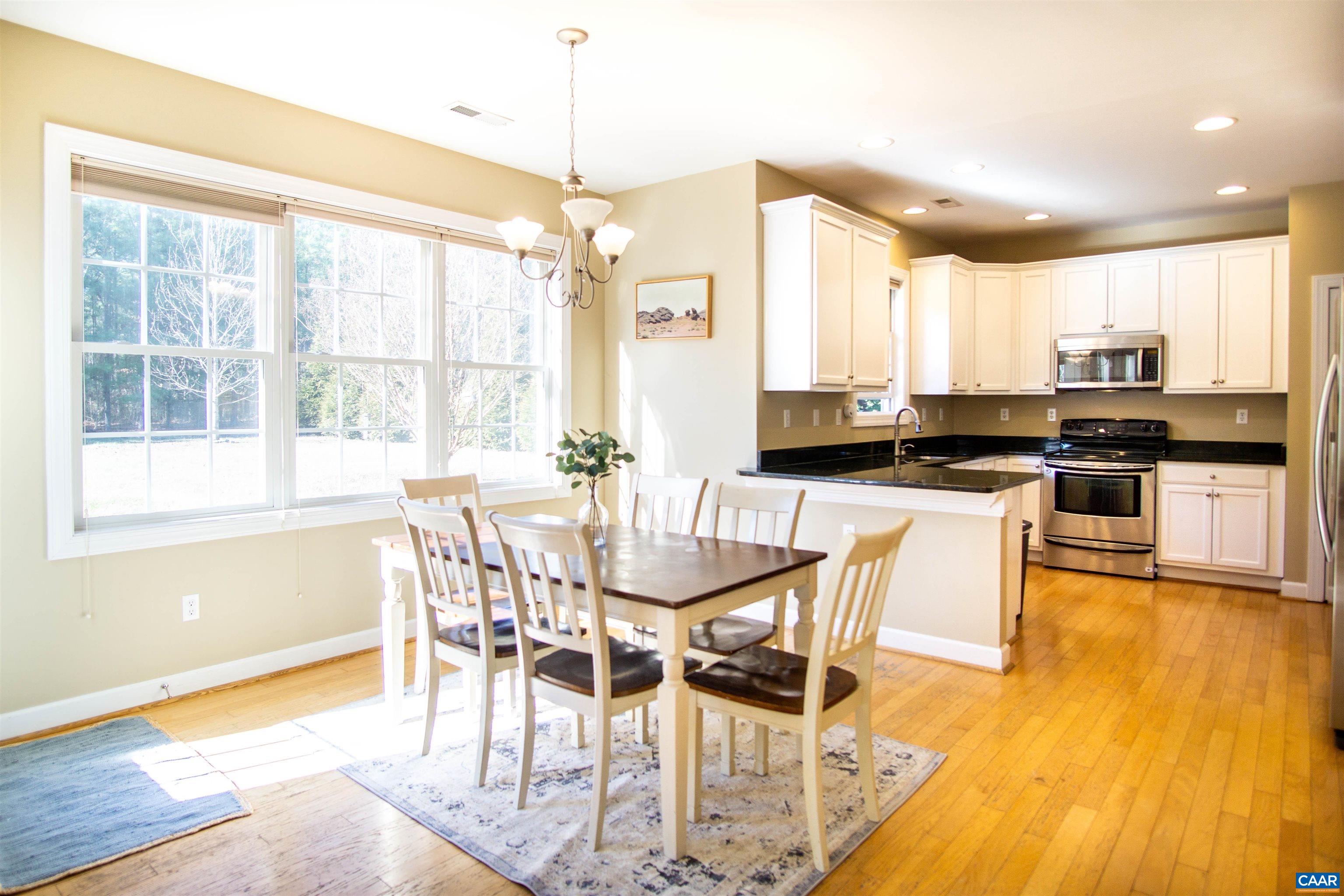 244 GLEN CIR
