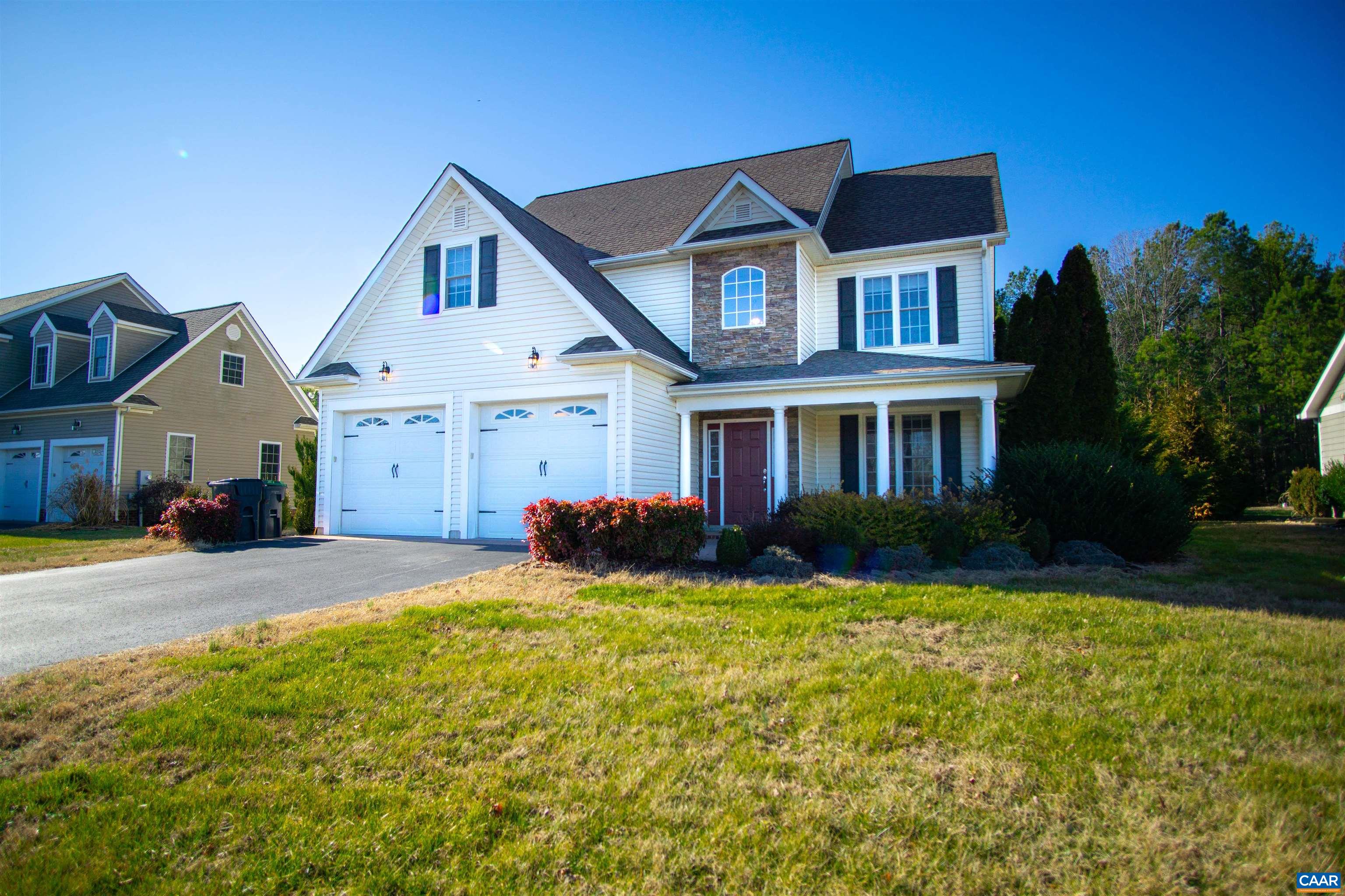 244 GLEN CIR