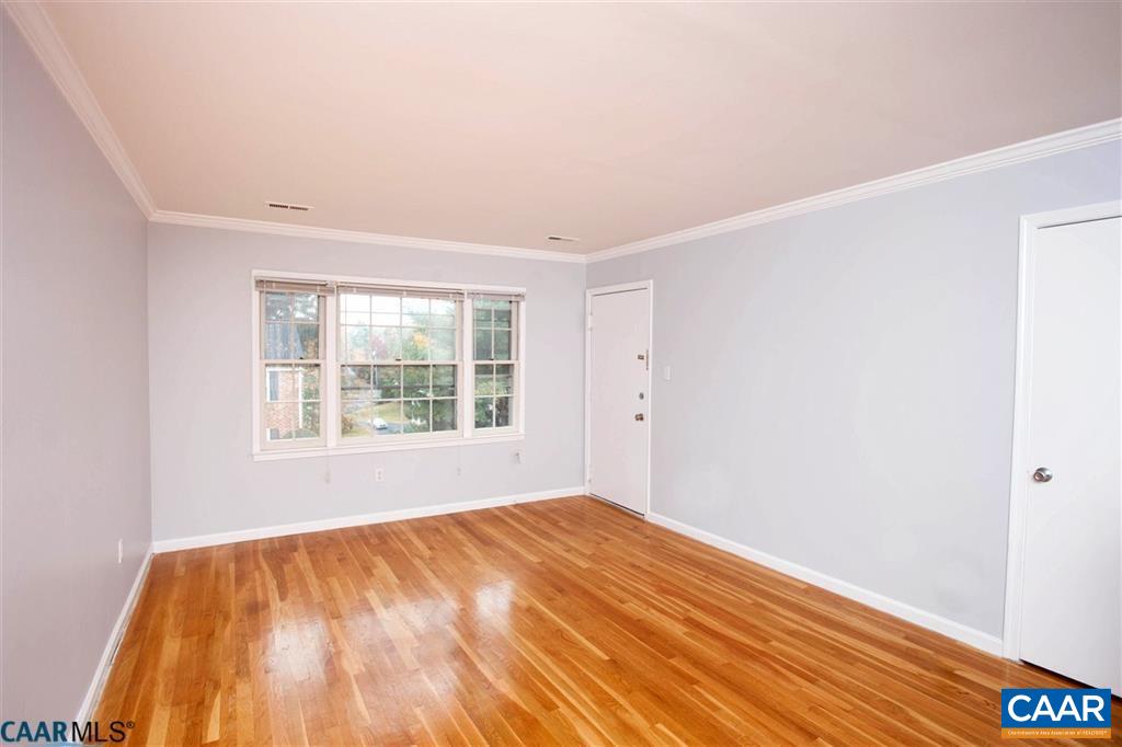 2422 BARRACKS PL Unit: 3