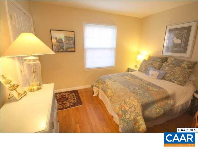 2422 BARRACKS PL Unit: 3