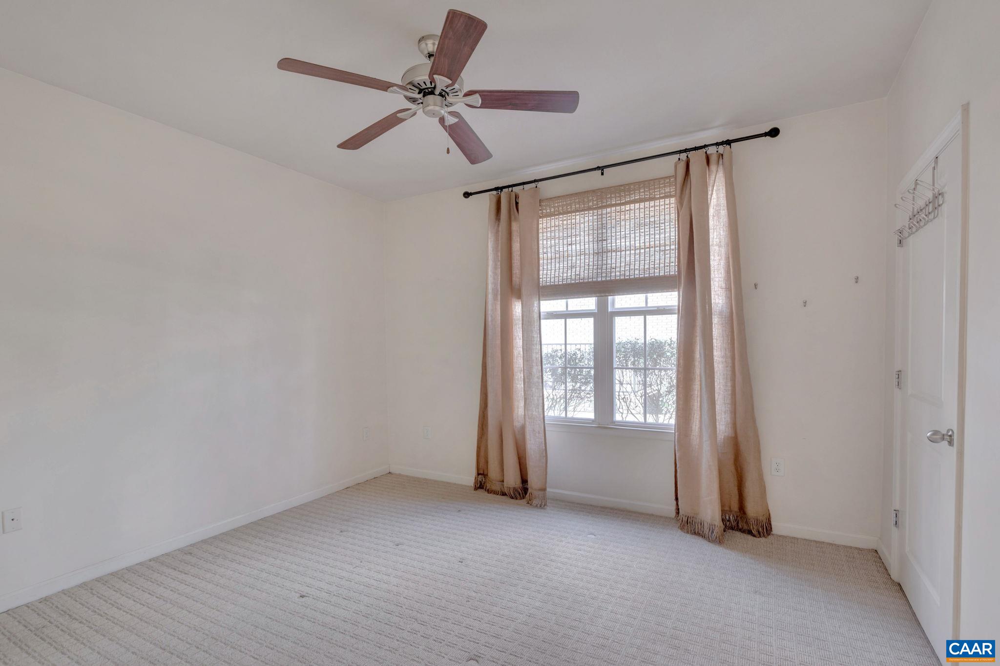 730 WALKER SQ Unit: 2D