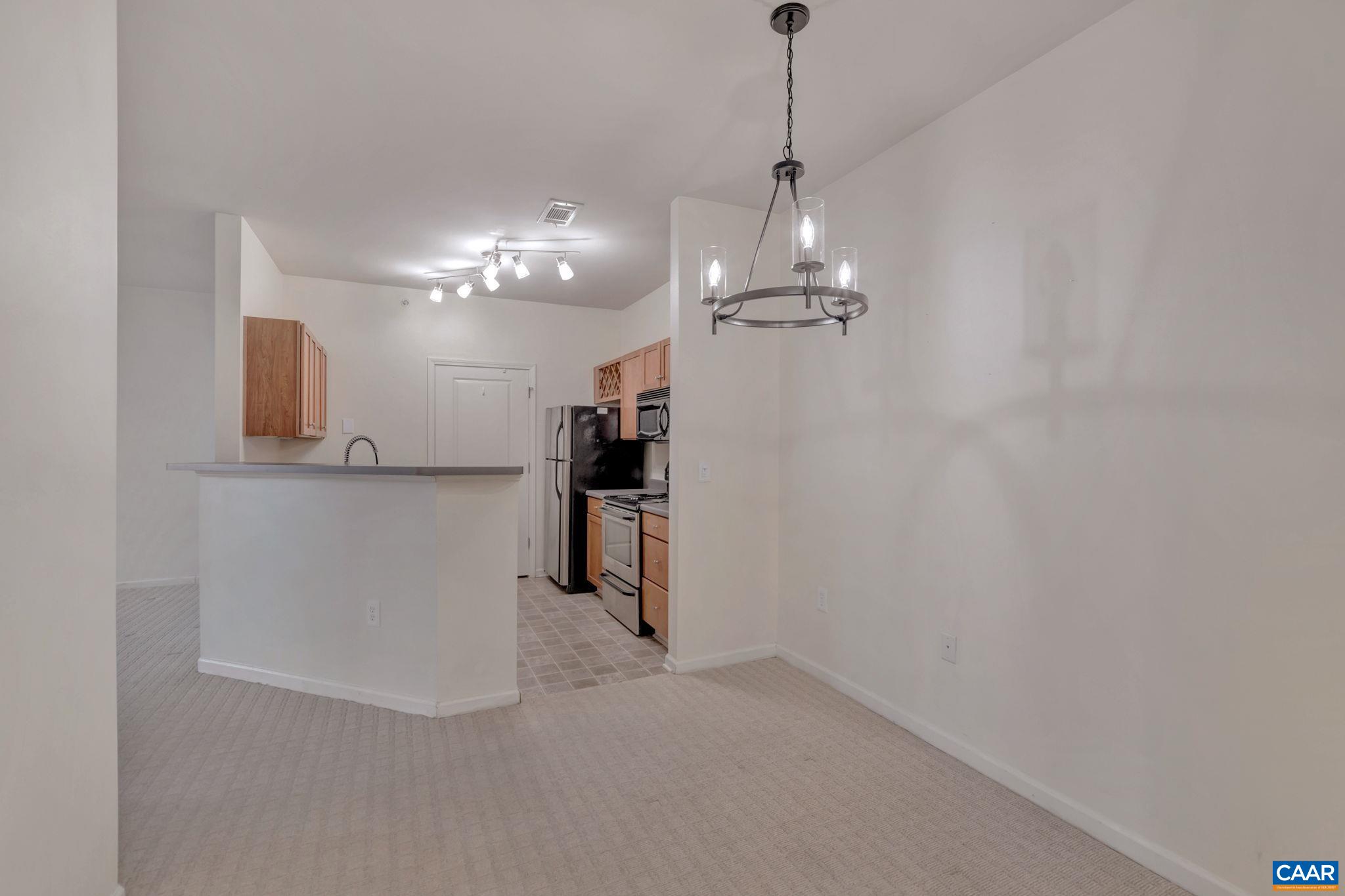 730 WALKER SQ Unit: 2D