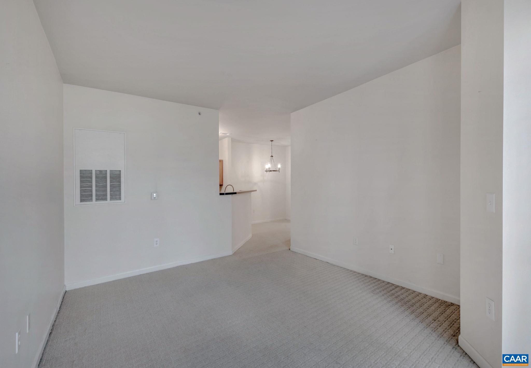 730 WALKER SQ Unit: 2D