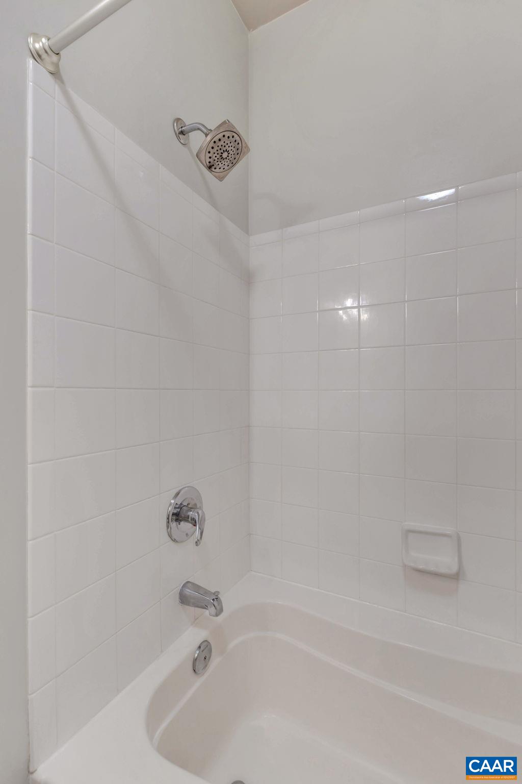 730 WALKER SQ Unit: 2D