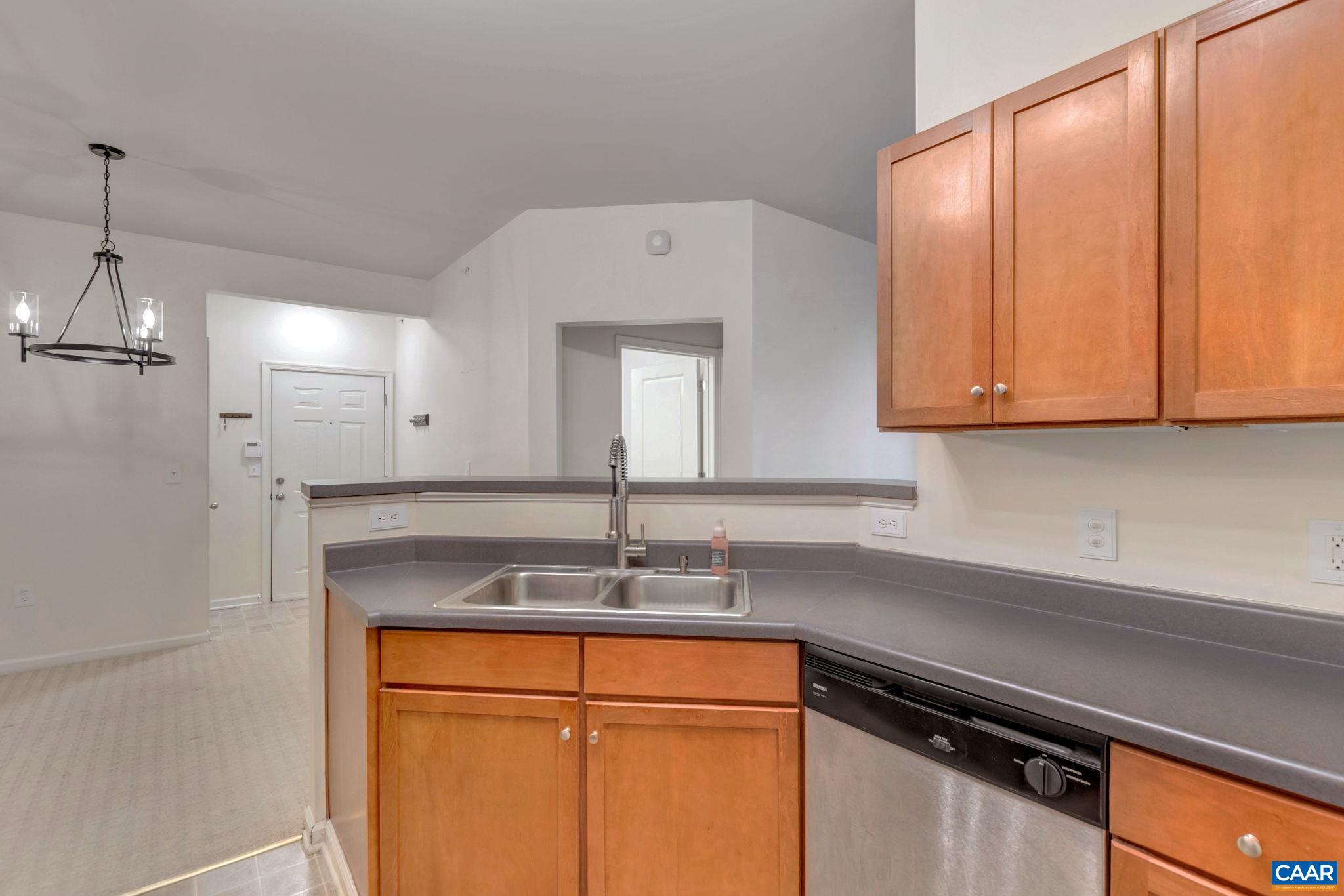 730 WALKER SQ Unit: 2D