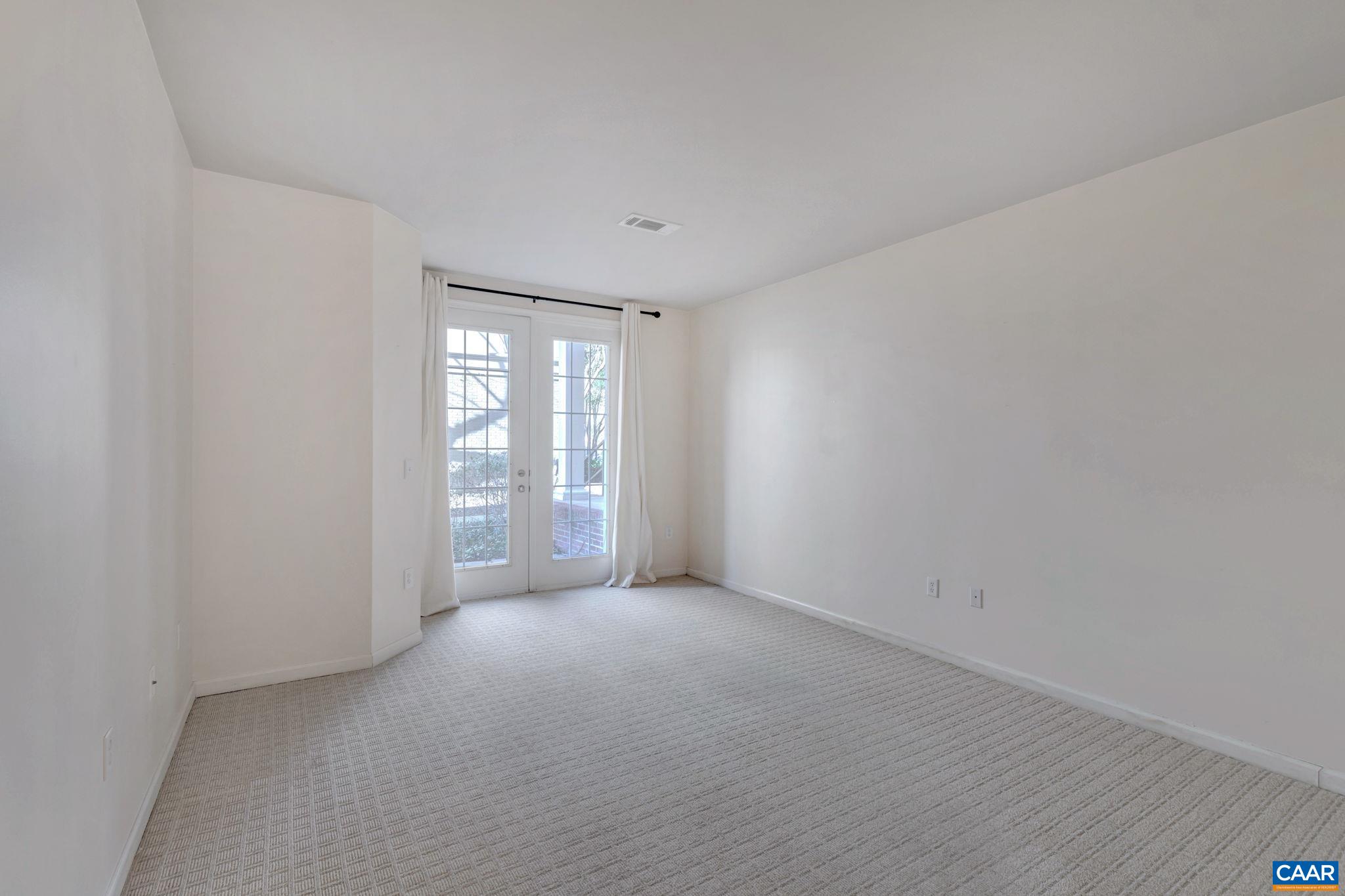 730 WALKER SQ Unit: 2D