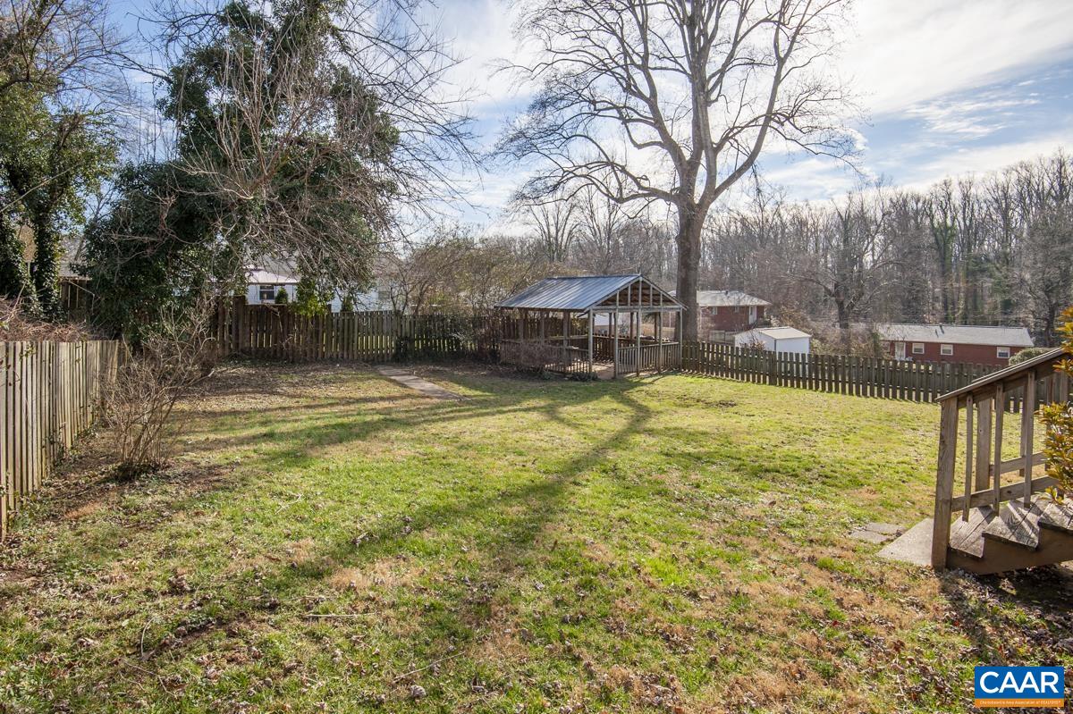 1412 CHERRY AVE