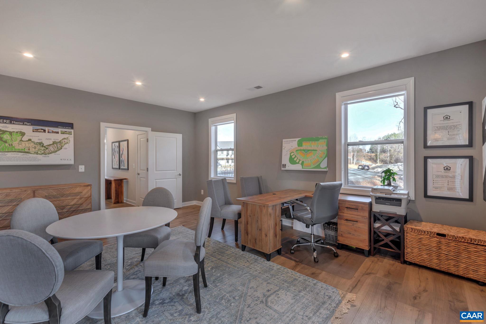 1826 FOWLER CIR