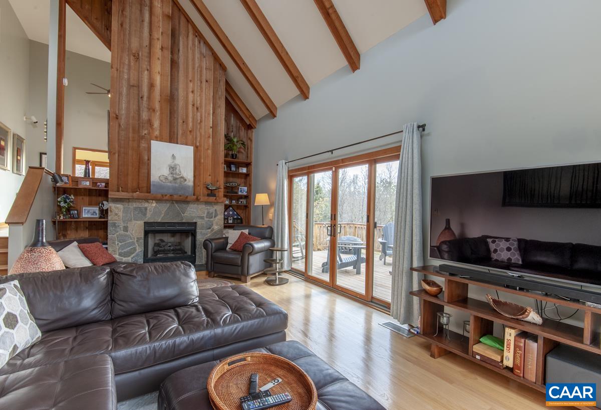 397 RODES VALLEY DR