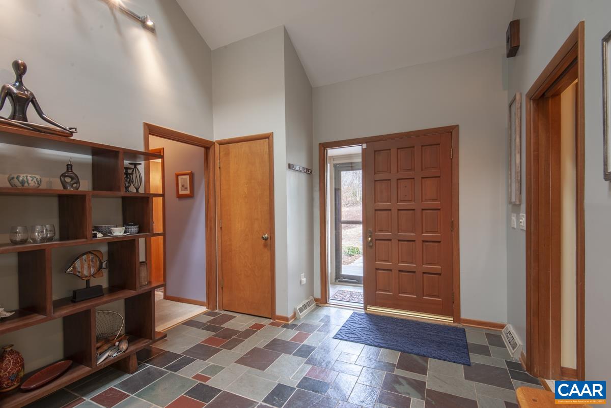 397 RODES VALLEY DR