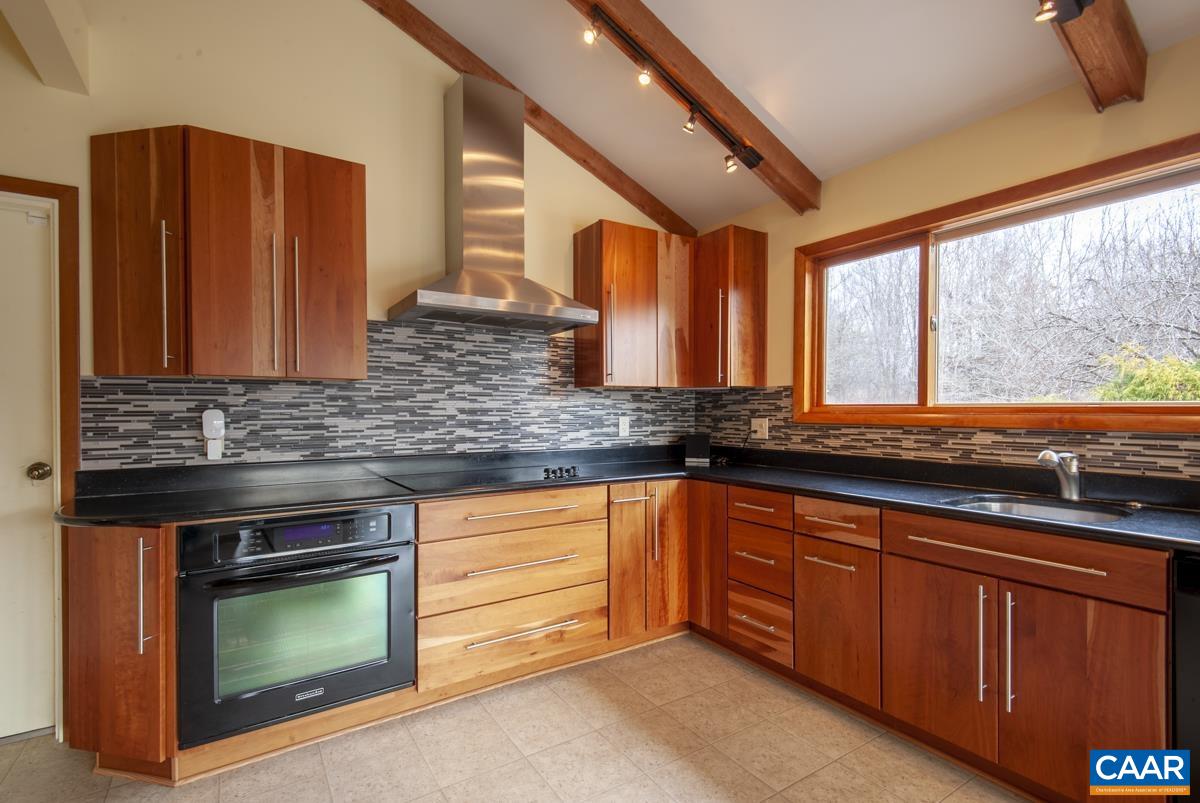 397 RODES VALLEY DR