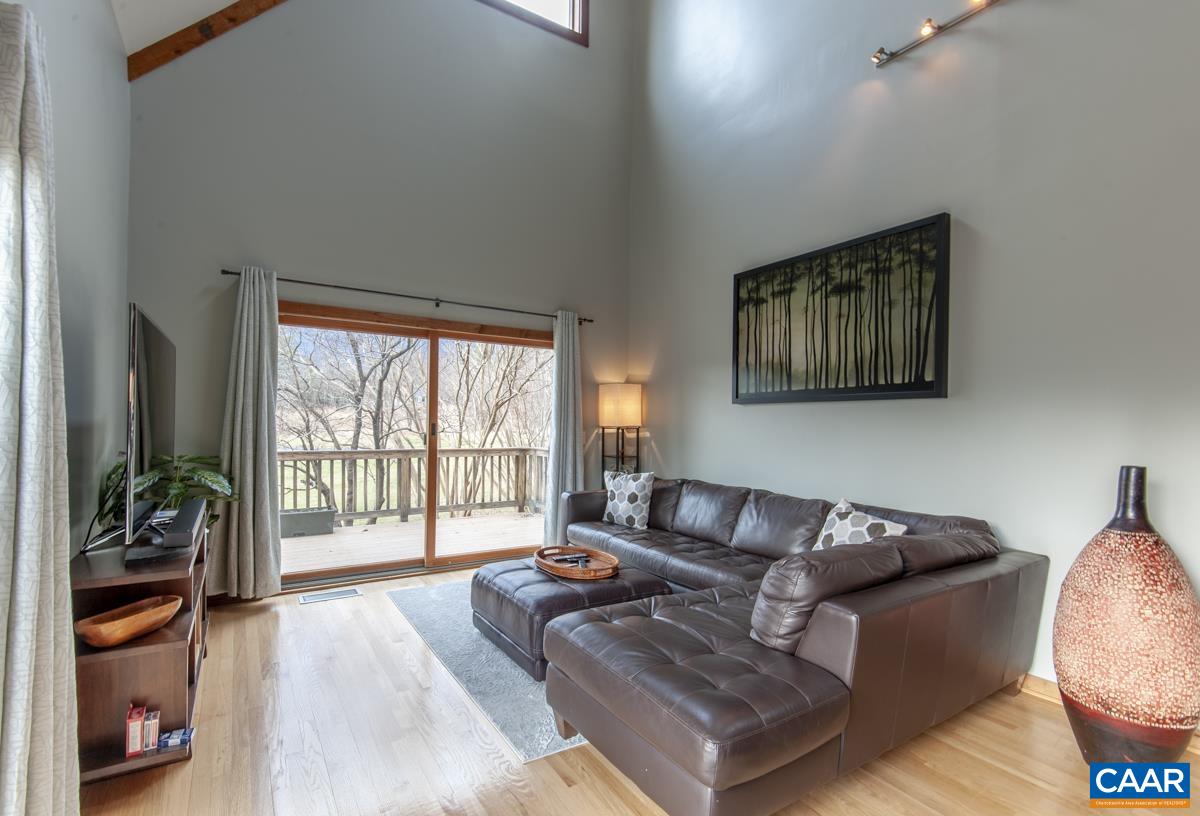 397 RODES VALLEY DR