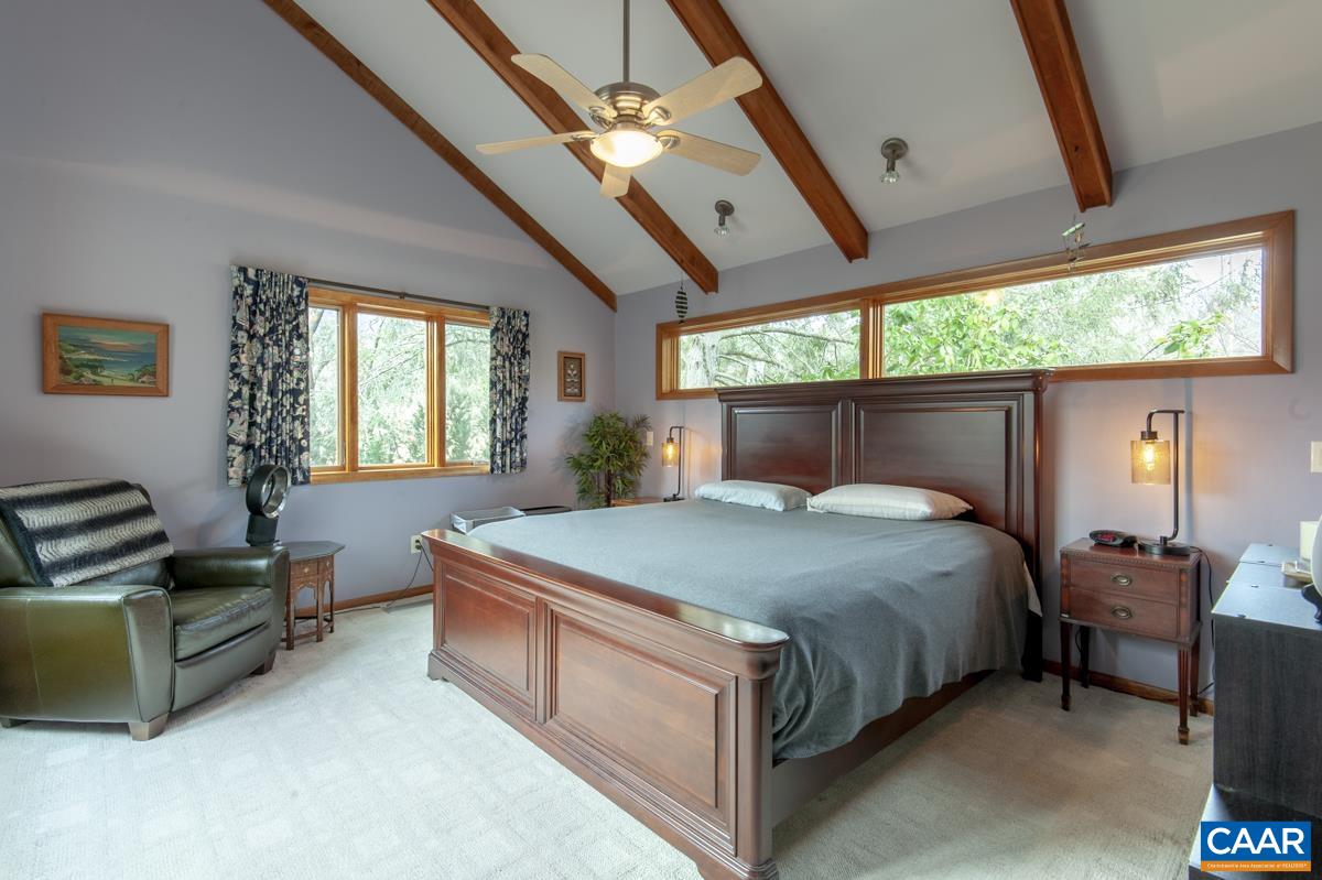 397 RODES VALLEY DR
