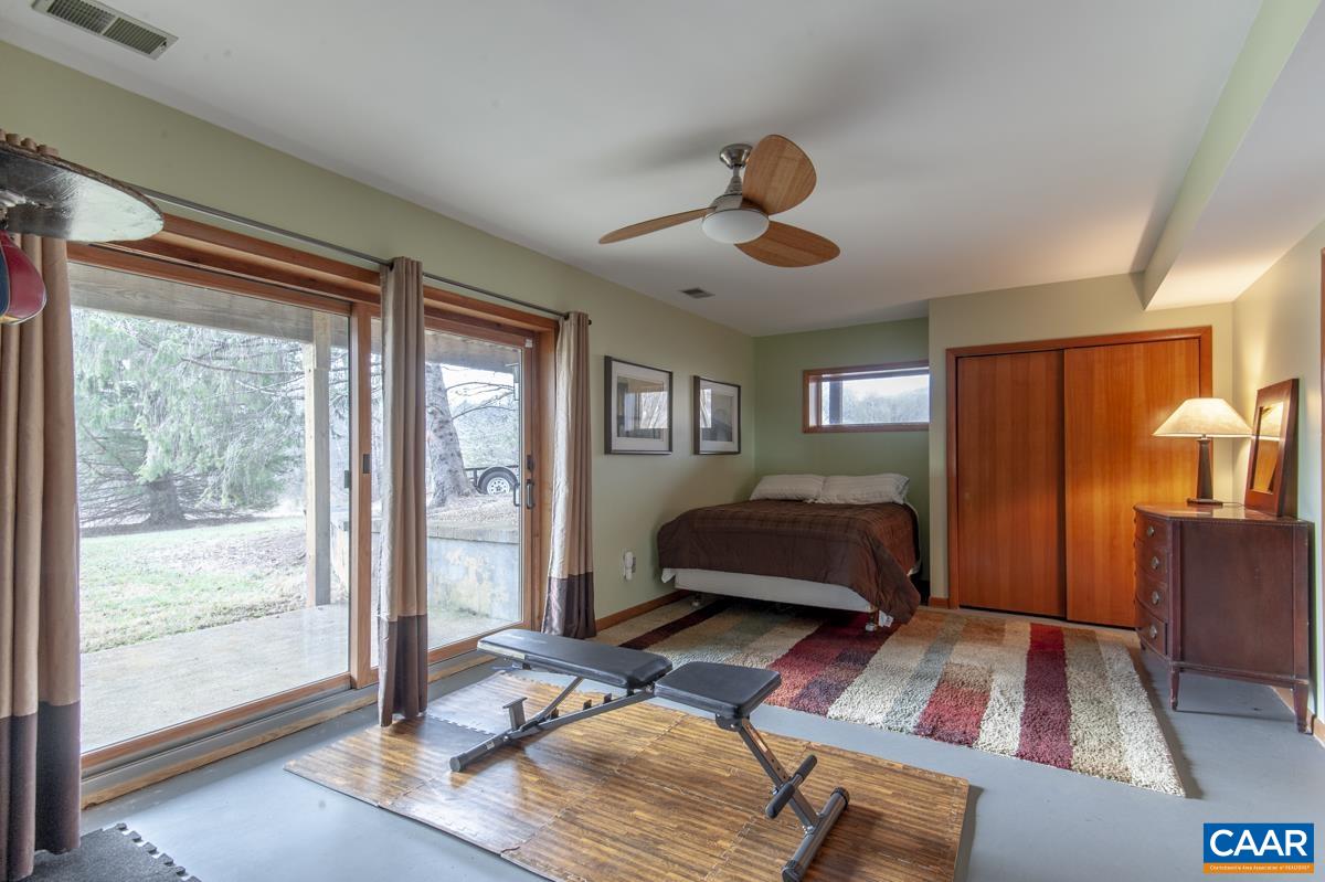 397 RODES VALLEY DR