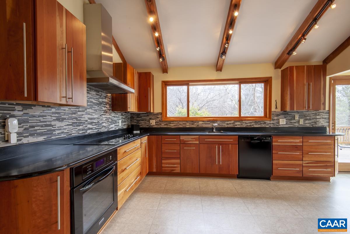 397 RODES VALLEY DR